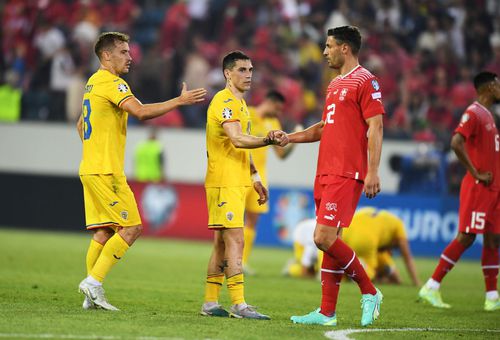 Meciul Elveţia - România, scor 2-2, din preliminariile Euro 2024, difuzat de Prima TV, a fost urmărit de peste un milion de telespectatori din toată ţara. Prima TV a fost pe poziţia secundă cu partida de fotbal, după Antena 1.