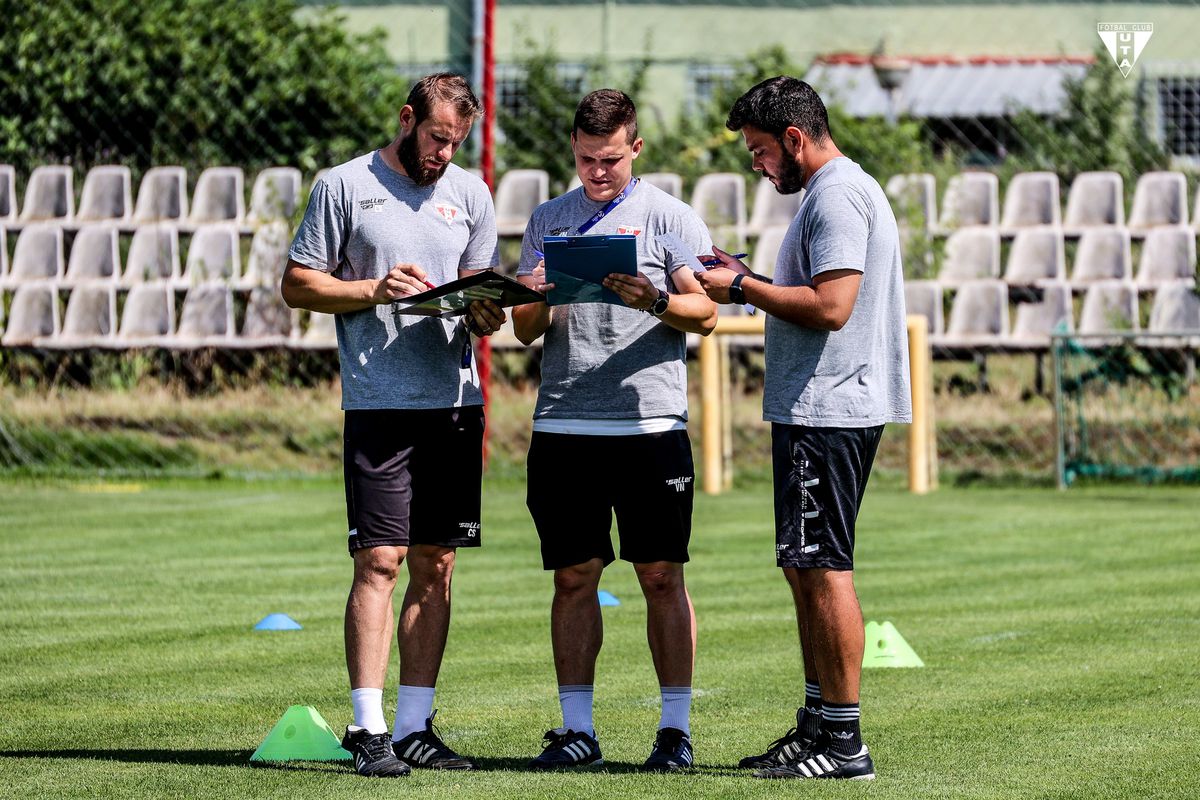 Mircea Rednic nu glumește! UTA Arad atacă play-off-ul cu jucători de la Rapid și CFR Cluj