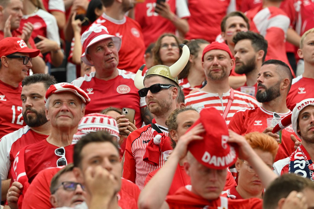 Atmosfera din meciul Danemarca - Anglia, Euro 2024
