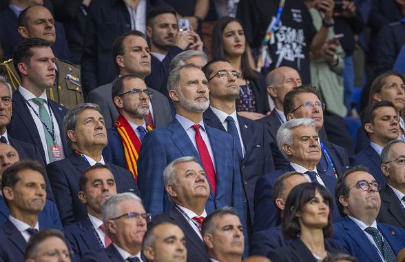 Răzvan Burleanu are lipici la vedete! Unde a prins loc la Spania - Italia, după ce vinerea trecută a stat lângă Mourinho și Ferguson