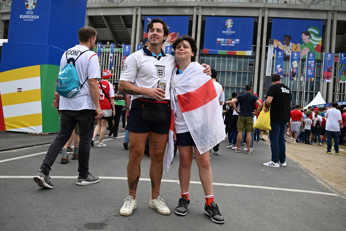 Atmosfera din meciul Danemarca - Anglia, Euro 2024