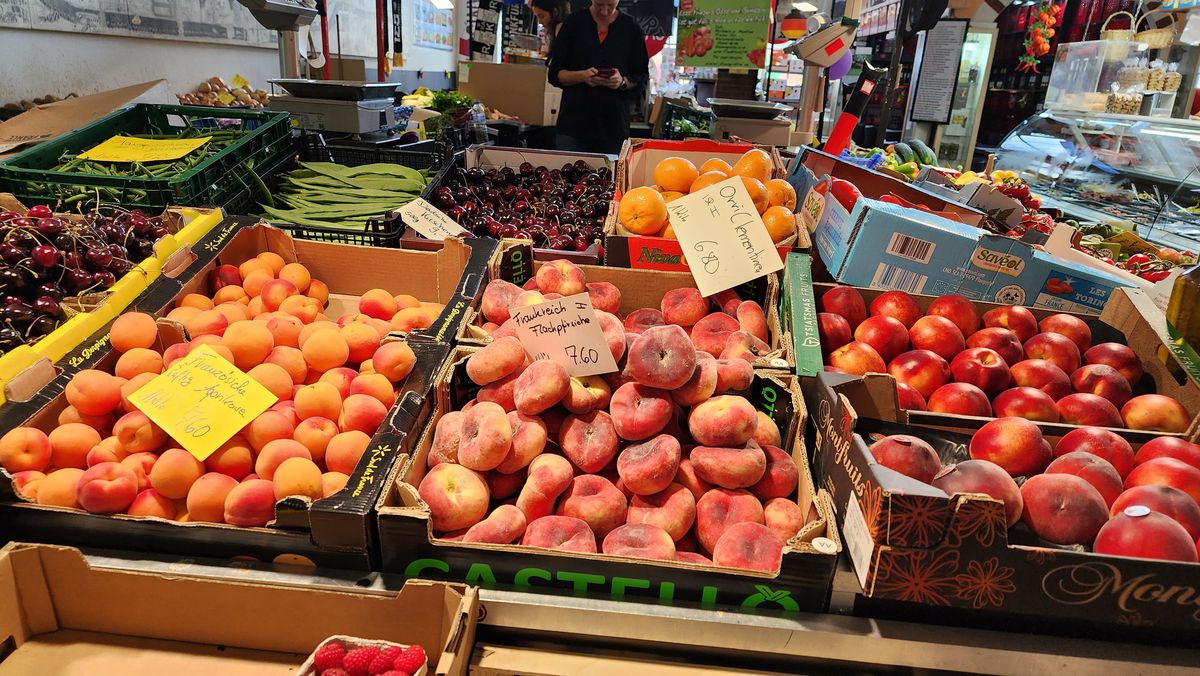 „Oborul” din inima Frankfurtului » Am vizitat piața devenită atracție turistică pentru străini