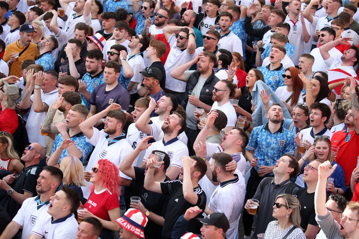 Atmosfera din meciul Danemarca - Anglia, Euro 2024