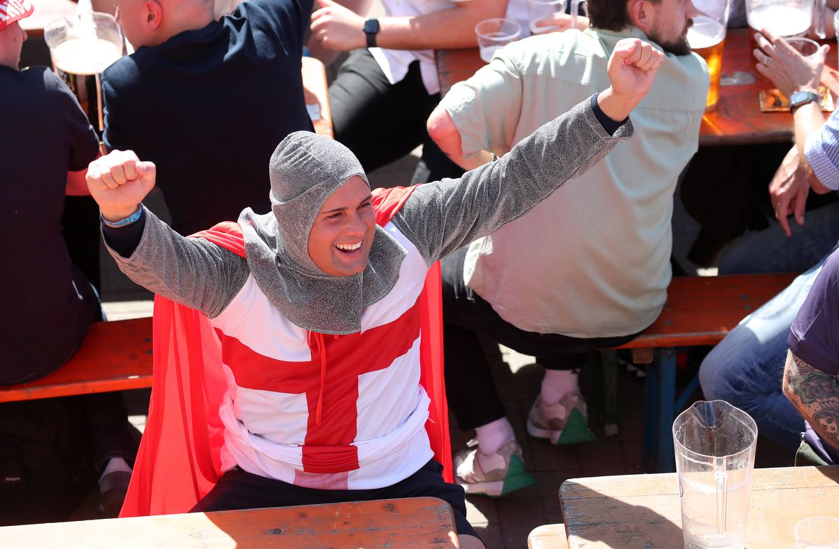 Atmosfera din meciul Danemarca - Anglia, Euro 2024