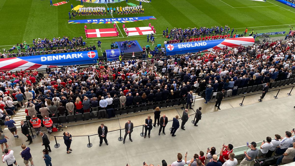 Înainte de Danemarca - Anglia