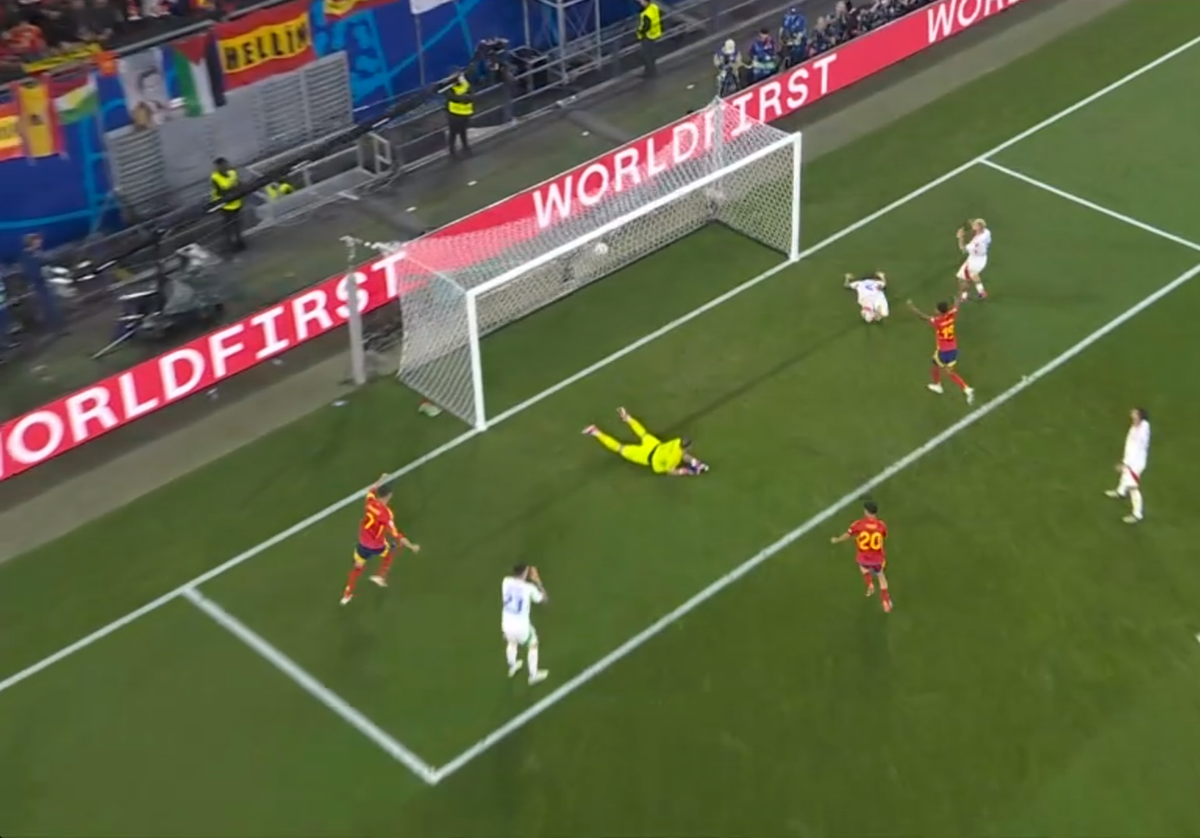 Execuția caraghioasă care a decis Spania - Italia » Număr IMENS de autogoluri în doar 18 meciuri la Euro