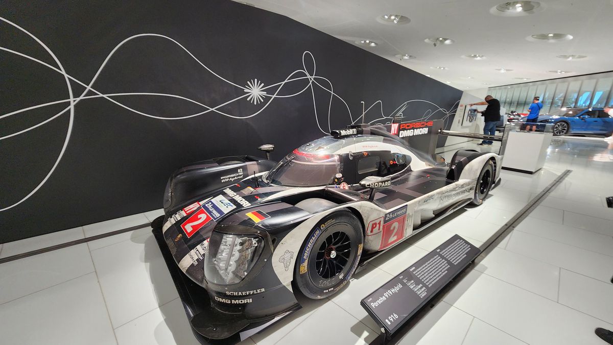 Muzeul Porsche din Stuttgart