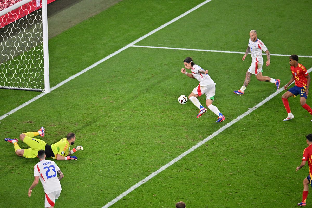 Autogol caraghios în Spania - Italia. Calafiori, ghinionistul Squadrei Azzurra