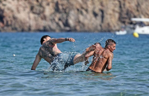 Zlatan Ibrahimovic „l-a făcut KO” pe Marco Verratti sub ochii superbei soții, în Ibiza