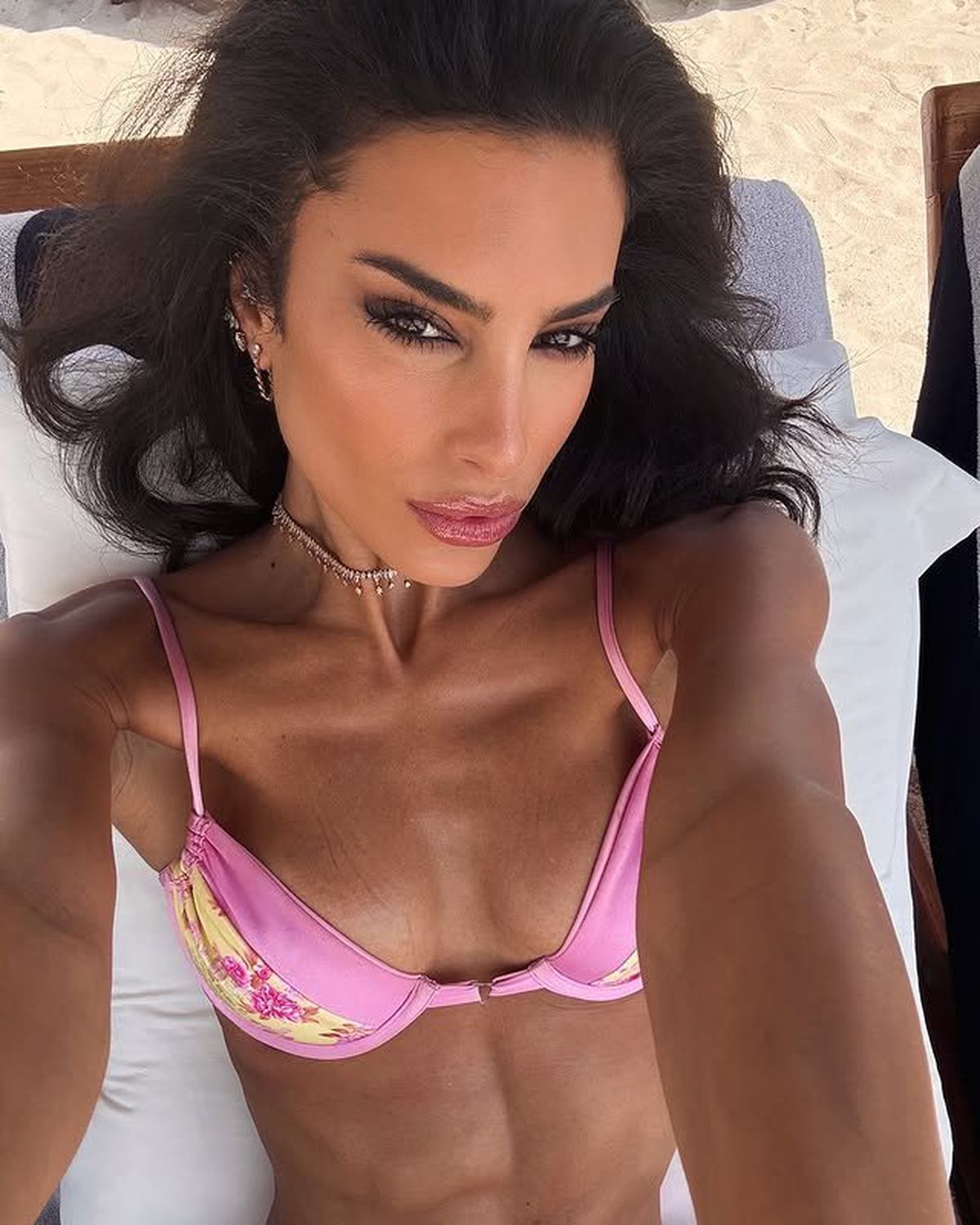 Zlatan Ibrahimovic, Marco Verratti și Jessica Aidi, pe plajă în Ibiza