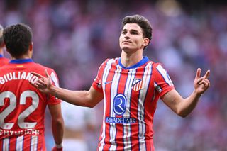 Primul antrenor al lui Julian Alvarez l-a deconspirat pe argentinian: „Este fanul Barcelonei”