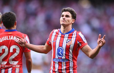 Primul antrenor al lui Julian Alvarez l-a deconspirat pe argentinian: „Este fanul Barcelonei”