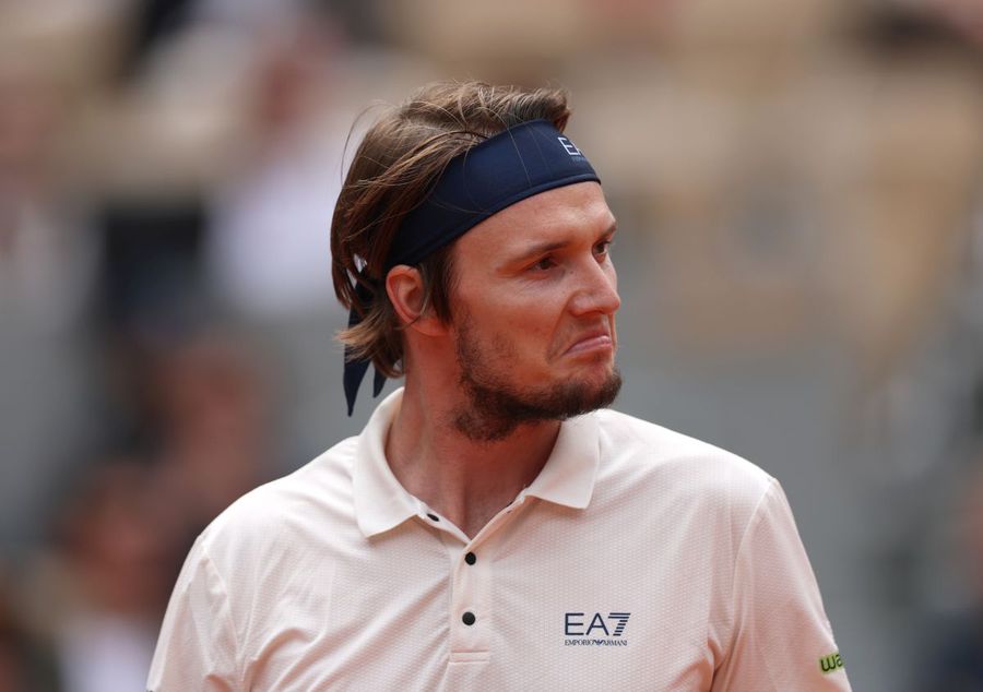 Liderul mondial Jannik Sinner, eliminat în turul 2 la Halle, după o revenire fantastică a „rebelului” din tenis