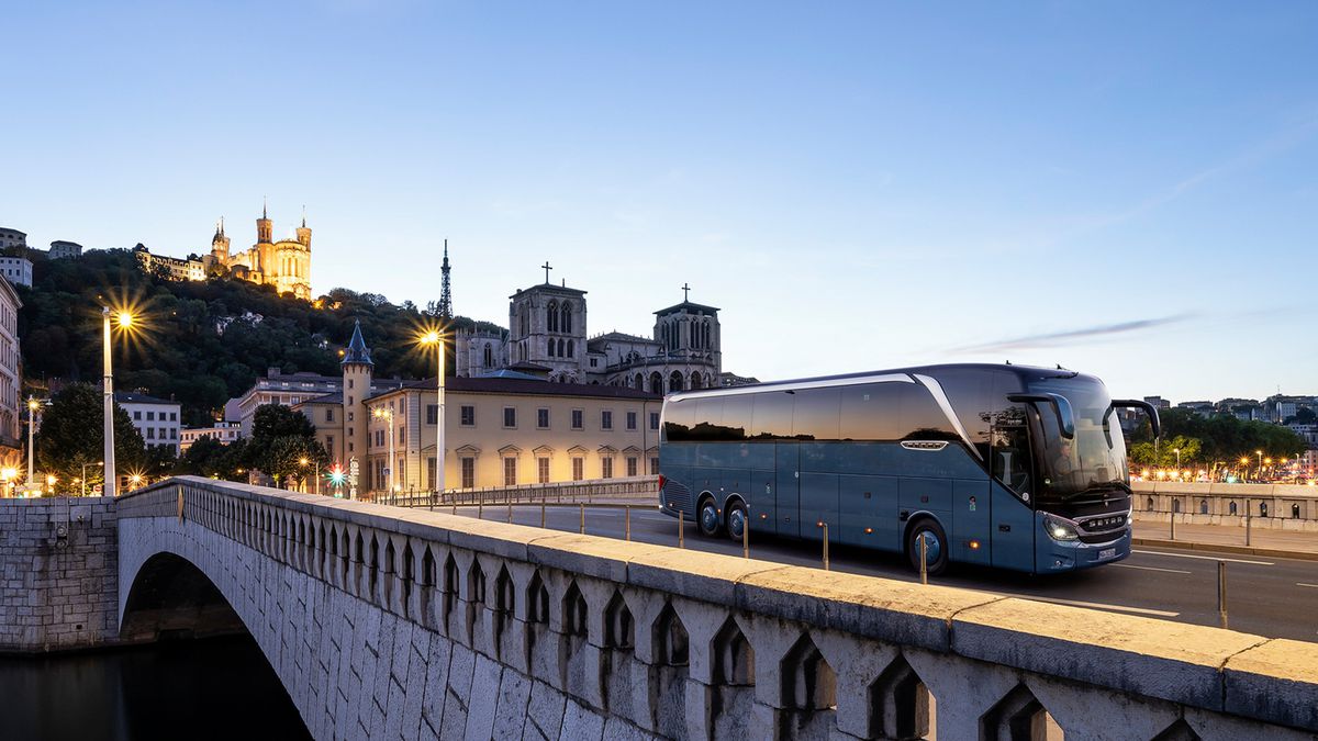 Noul autocar al celor de la FCSB. Foto: setra-bus.com