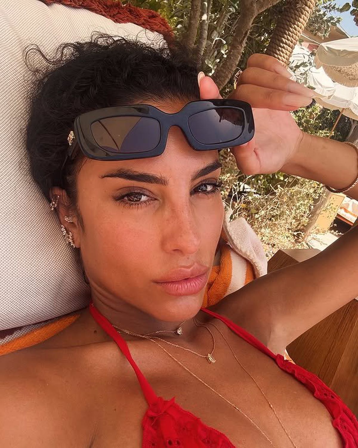 Zlatan Ibrahimovic, Marco Verratti și Jessica Aidi, pe plajă în Ibiza