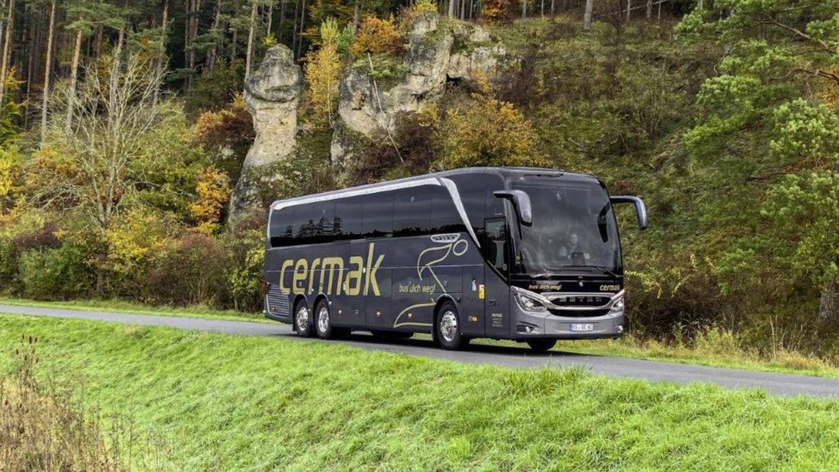 Noul autocar al celor de la FCSB. Foto: setra-bus.com