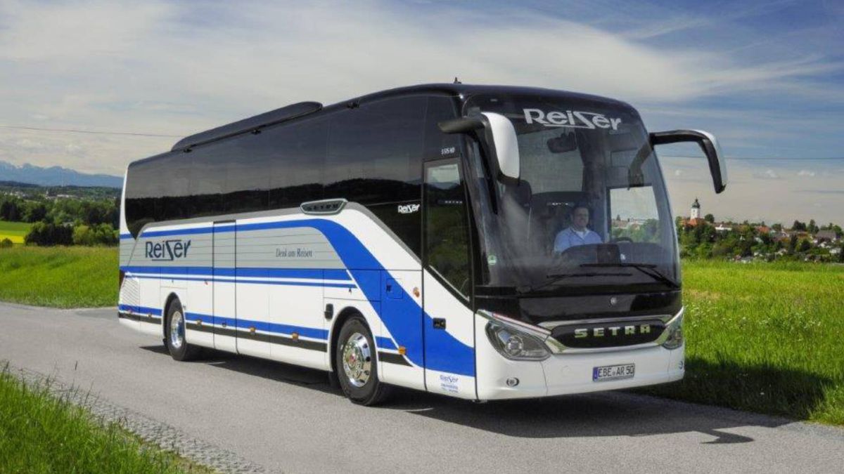 Noul autocar al celor de la FCSB. Foto: setra-bus.com