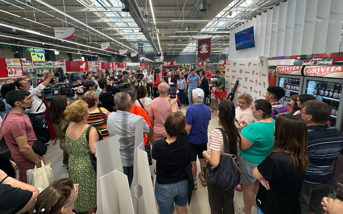 Noua bere a FC Rapid, disponibilă în premieră în rețeaua Auchan