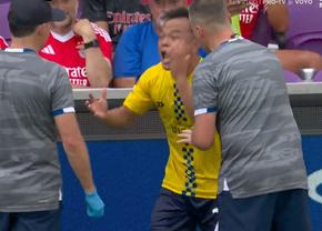 Așa ceva nu s-a mai văzut! Imagini unice, la Campionatul Mondial al Cluburilor » A refuzat să iasă și l-a lăsat „mască” pe antrenor