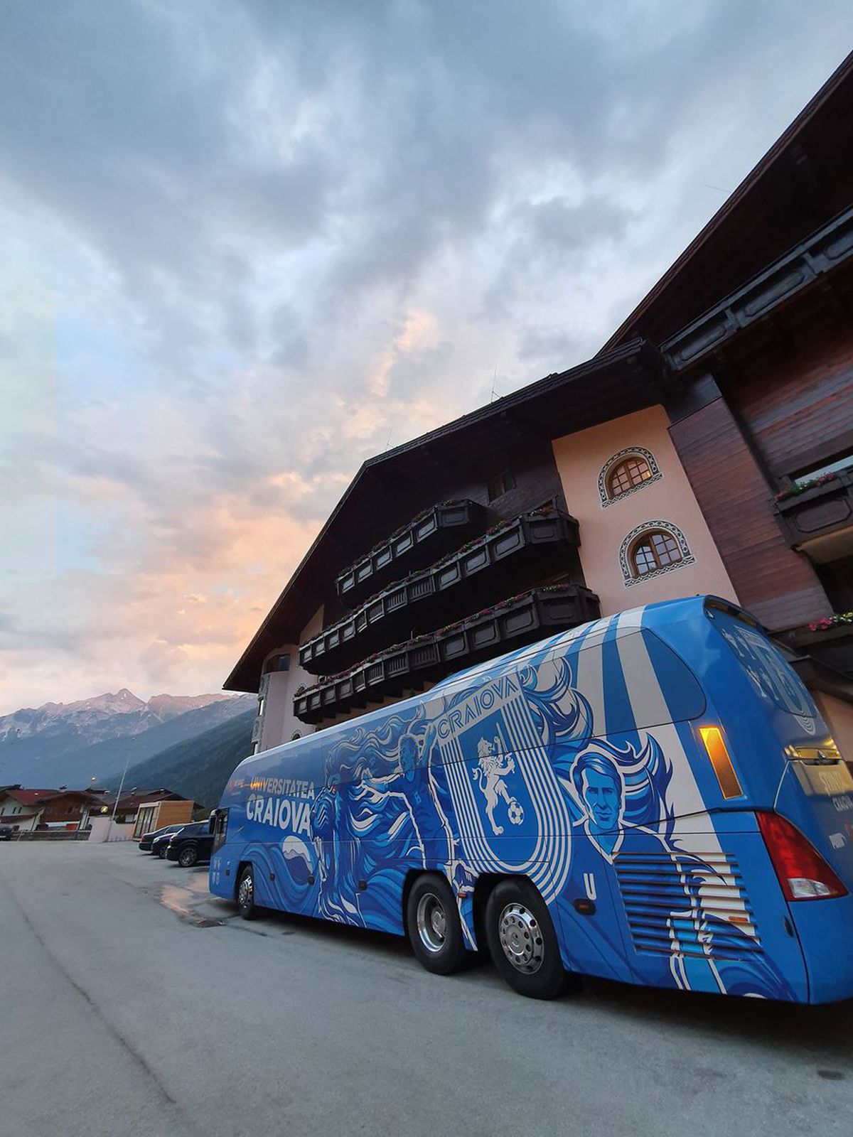Noul autocar al Universității Craiova