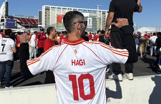 A venit cu tricoul lui Hagi la meciul cu Paraguay: „E unul dintre preferații mei”