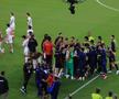 Scandal la Turcia - Paraguay » A devenit primul fotbalist din istorie eliminat pentru că și-a acoperit gura cu mâna