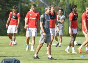 Dinamo - Gornik Leczna, primul amical al verii pentru „câini”: echipa de start aleasă de Nuno Campos