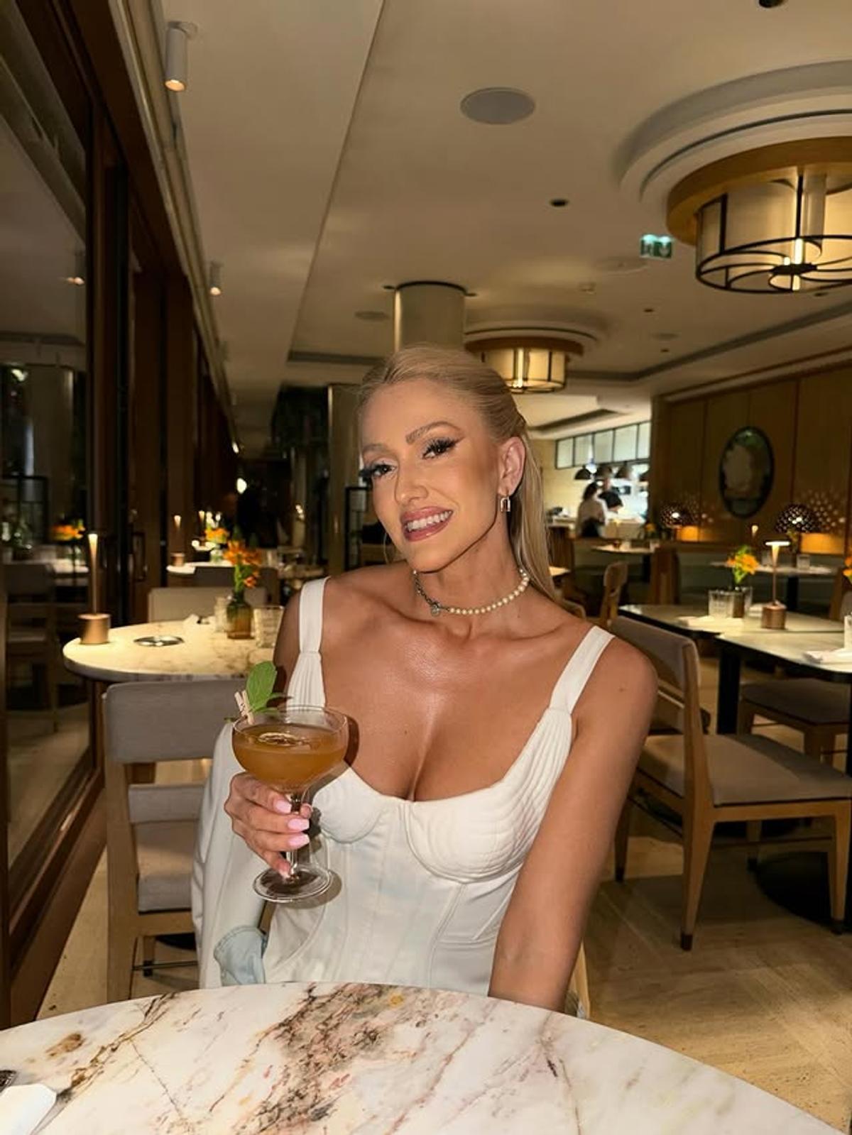 A fugit de Mondial și a încins atmosfera pe insula milionarilor! Iuliana Pepene, escapadă în Mykonos: „Tu ești campioana”