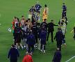 Scandal la Turcia - Paraguay » A devenit primul fotbalist din istorie eliminat pentru că și-a acoperit gura cu mâna