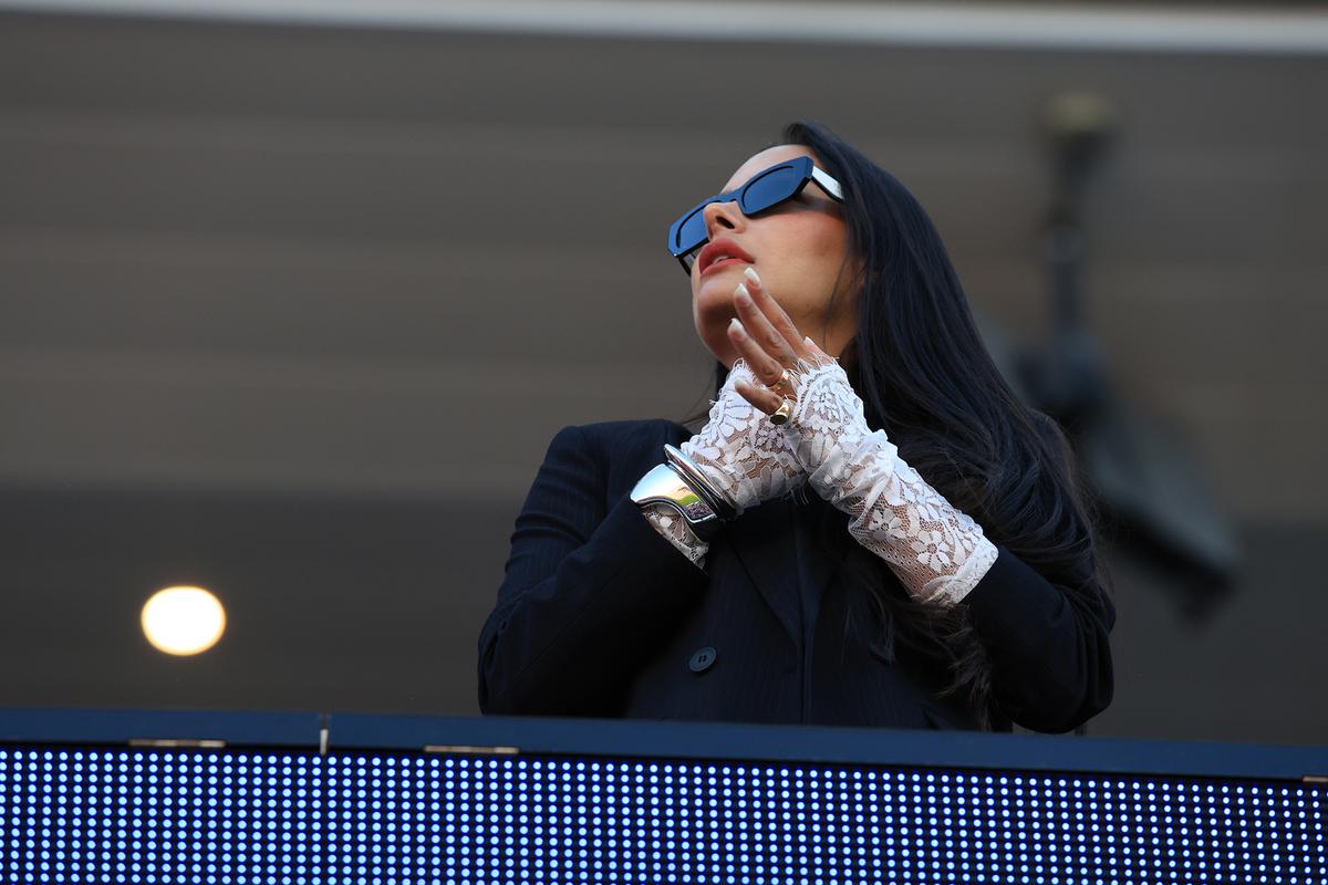 Reporterii Gazetei au dat nas în nas cu celebra Larissa Riquelme la San Francisco » Mai numeroși, turcii au fost dominați de suporterii din Paraguay