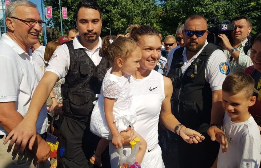 Simona Halep (28 de ani, 2 WTA) este mătușă de băiețel