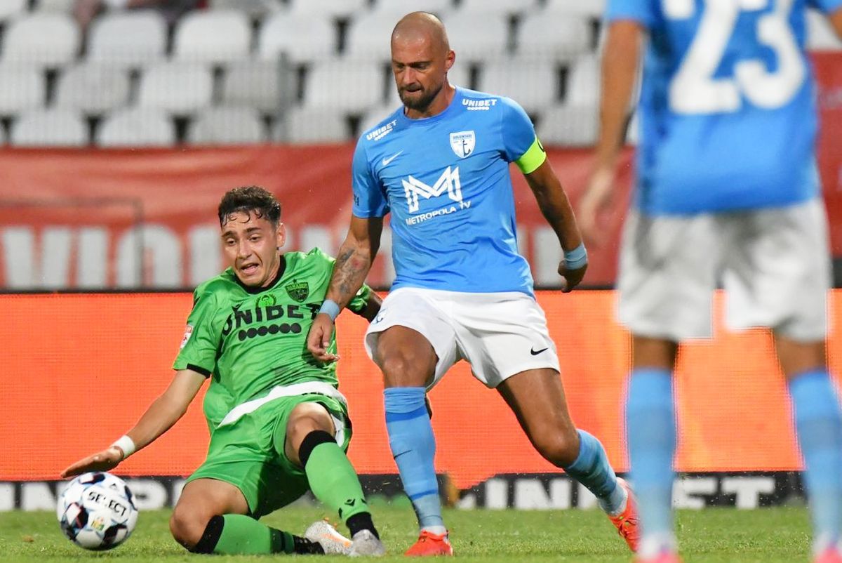 Puștii lui Dinamo, sub lupă » Cum s-a descurcat apărarea improvizată de Bonetti și cine este jucătorul care a primit nota 3