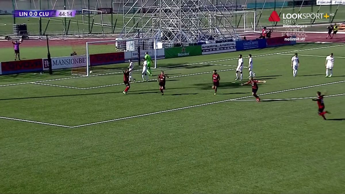 CFR Cluj, dezastru în apărare » Defensiva lui Șumudică, desființată de tiki-taka din Gibraltar