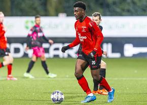 Format la Ajax, Fosu-Mensah este în curtea Politehnicii Iași!