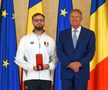 David Popovici a primit Ordinul Național „Steaua României” de la Klaus Iohannis! Mesajul Președintelui: „Fac un apel clar către autorități!”
