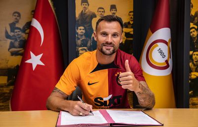 Supertransfer reușit de Galatasaray » Cicâldău și Moruțan vor avea un coleg cu nume