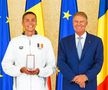 David Popovici (17 ani) și antrenorul Adrian Rădulescu (32 de ani) au fost decorați astăzi de președintele Klaus Iohannis (63 de ani).