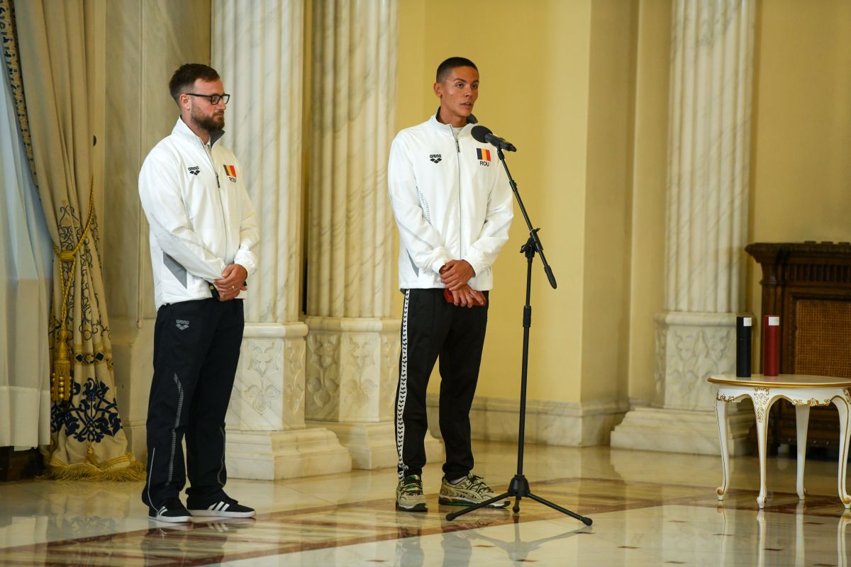 FOTO Ceremonie de decorare: David Popovici și antrenorul Adrian Rădulescu 20.07.2022