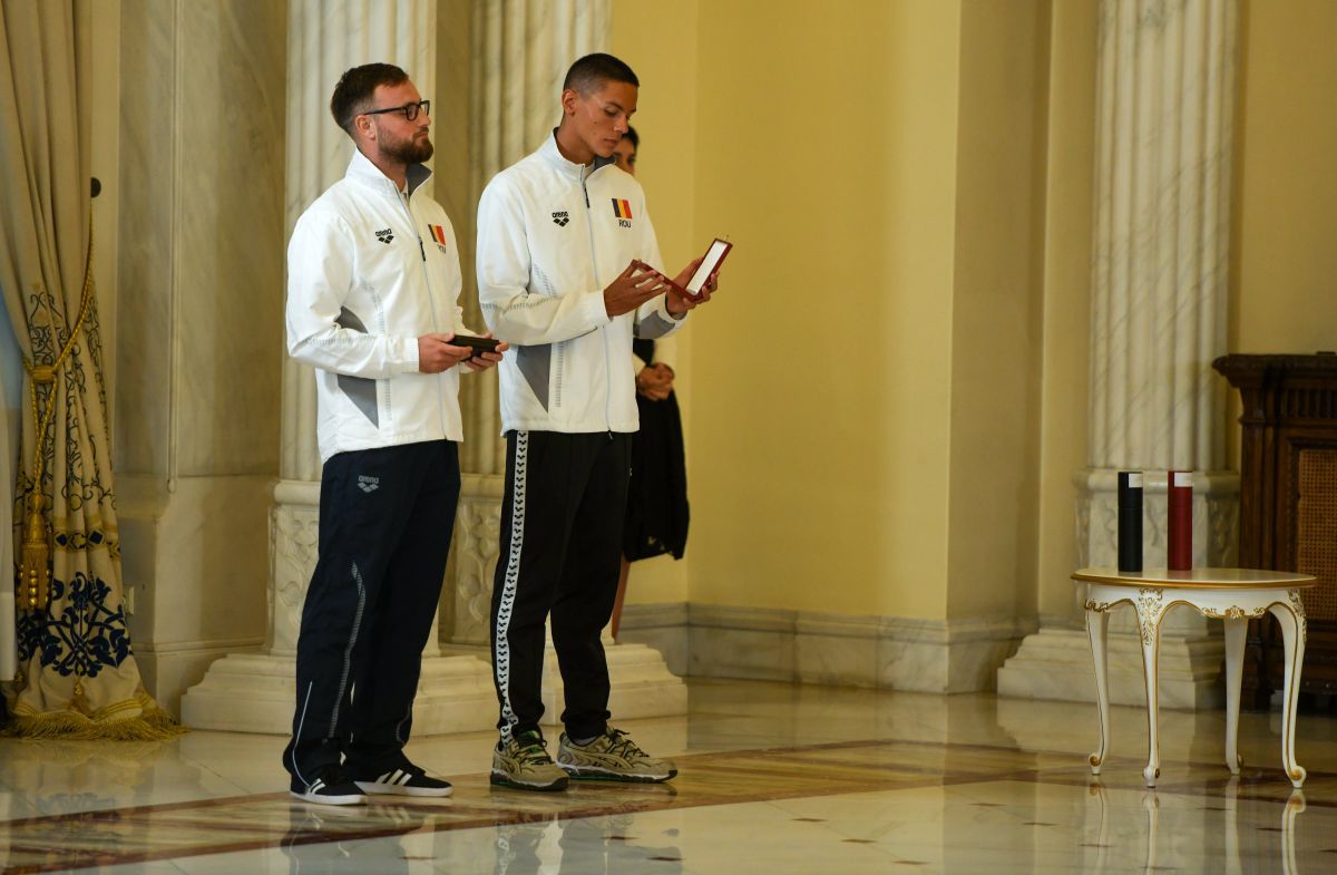 David Popovici a primit Ordinul Național „Steaua României” de la Klaus Iohannis! Mesajul Președintelui: „Fac un apel clar către autorități!”