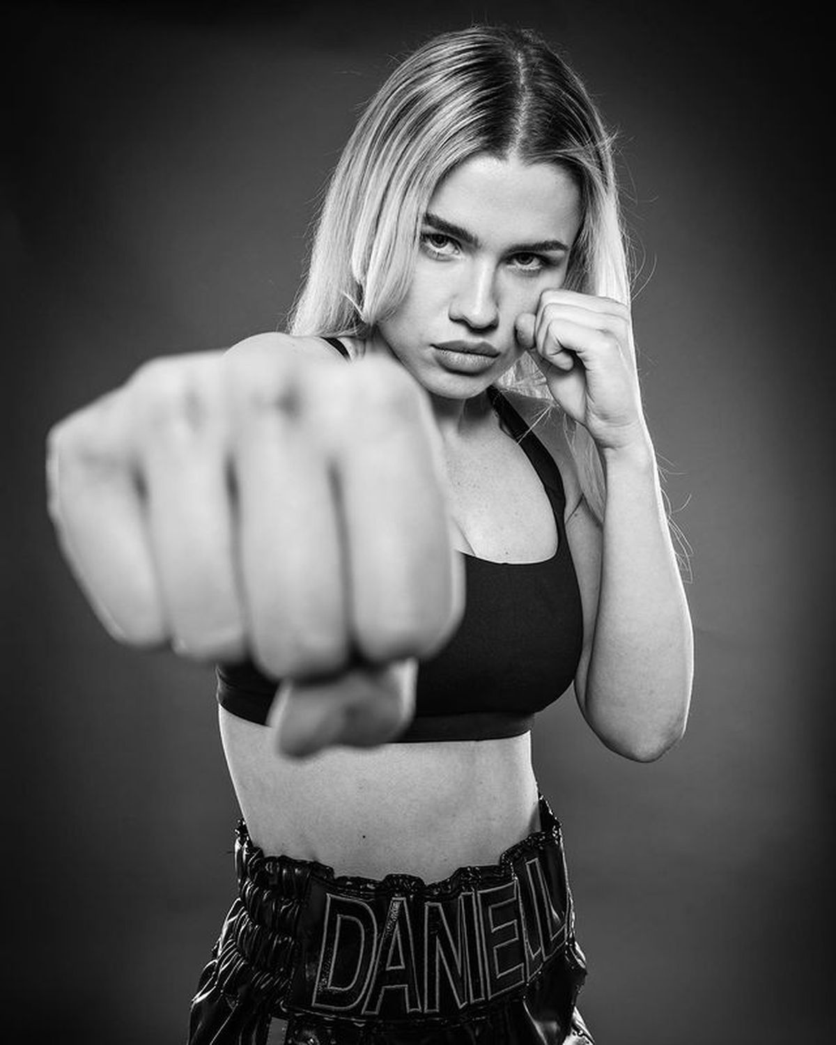 „Nu sunt interzisă!” » Daniela, prima explicație după ce și-a arătat sânii în ring