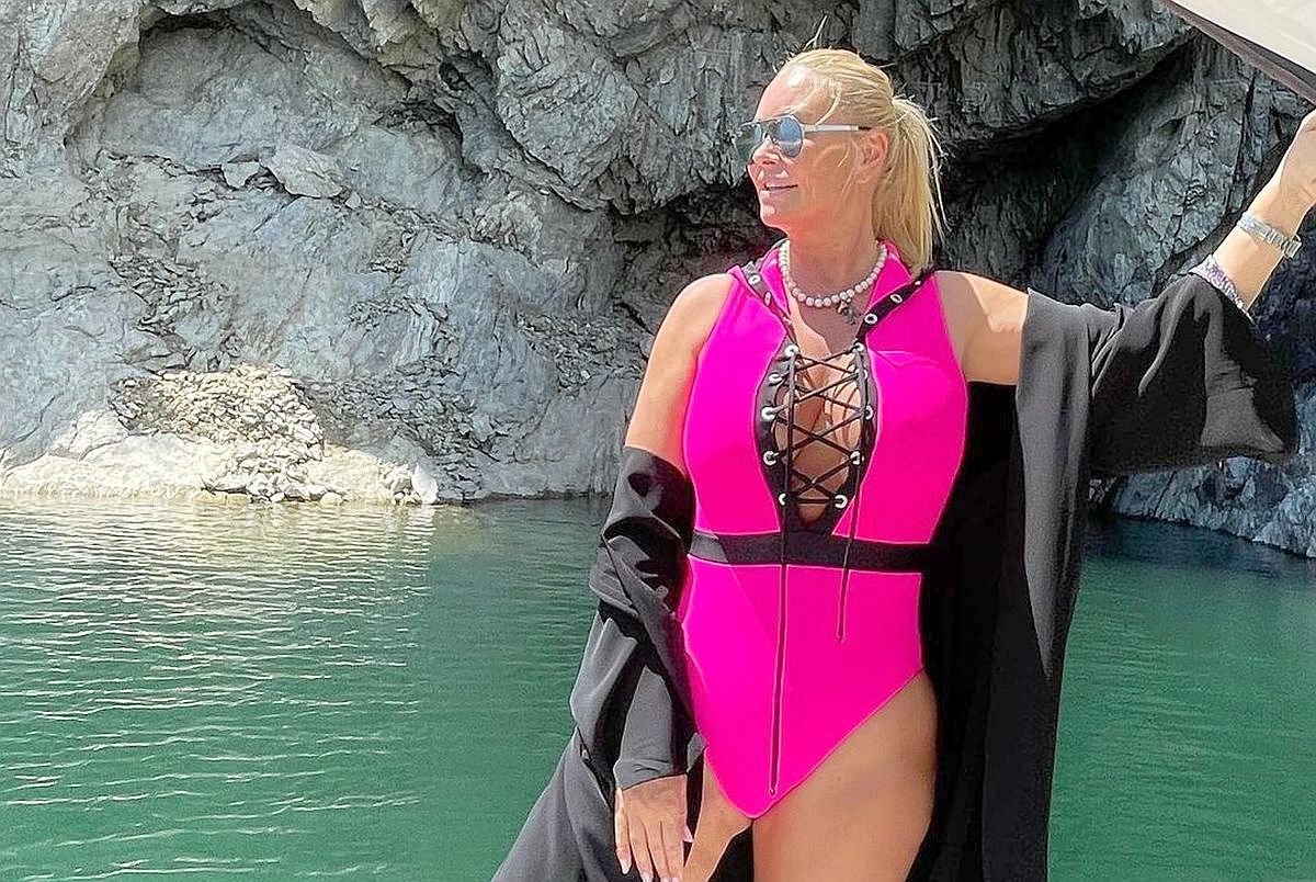 Vica Blochina a pozat goală după ce a slăbit! Cum arată acum cea mai cunoscută amantă din România