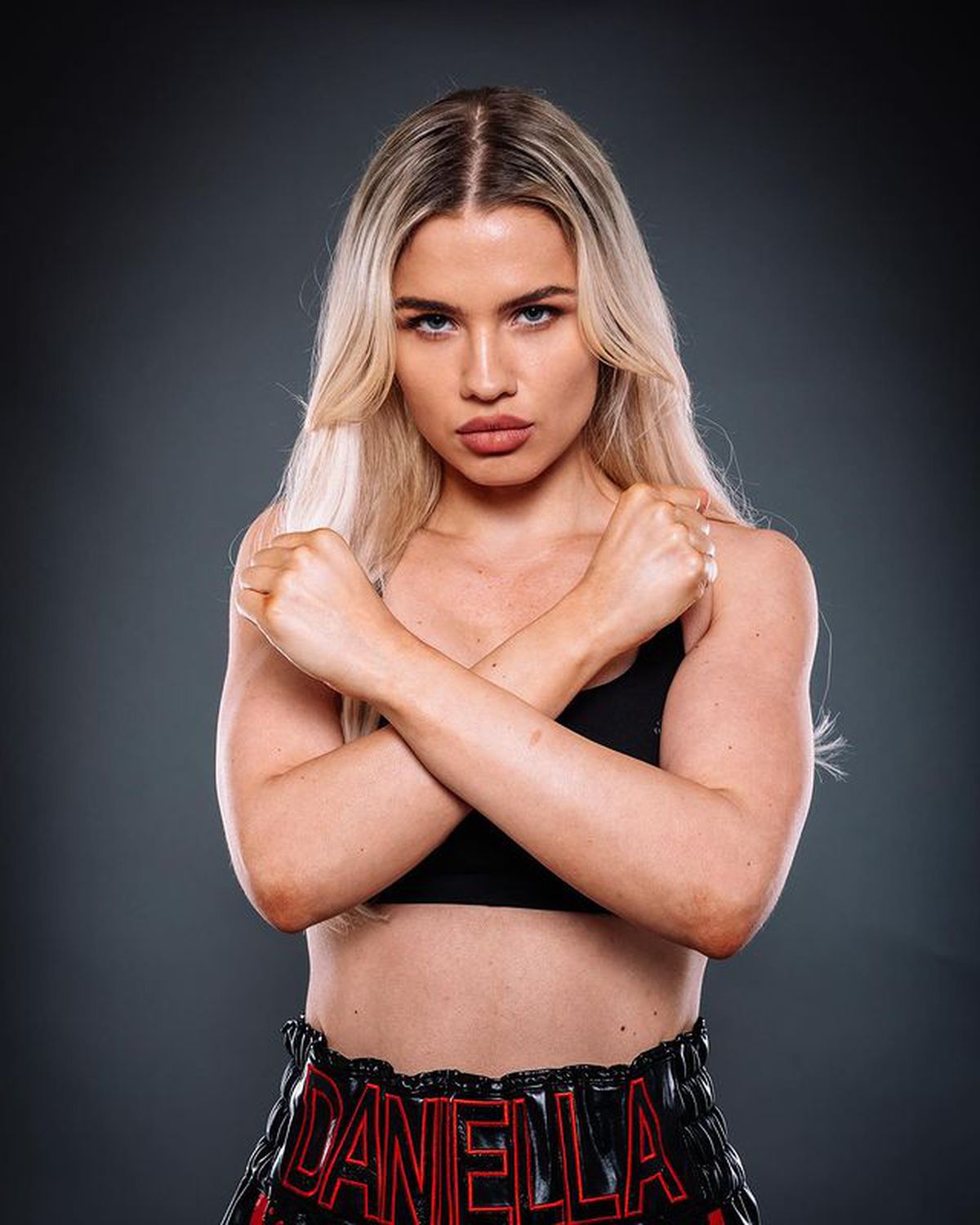 „Nu sunt interzisă!” » Daniela, prima explicație după ce și-a arătat sânii în ring