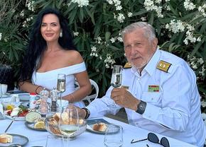 Aflat la plajă cu soția, Ilie Năstase a răbufnit: „Ce atâta nebunie? De ce atâtea minciuni?”