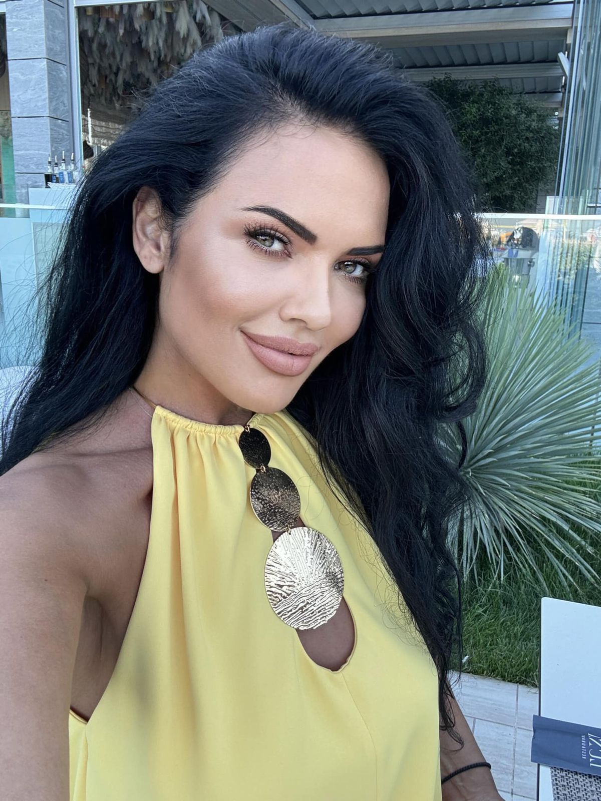 Ilie Năstase, discurs devastator la adresa lui Brigitte Sfăt: „Domnișoarele astea au reality-show-uri. Îi vezi pe Jador, te ador, te adorm, Pastramă, Salam, parizer. Ce-i asta?!”