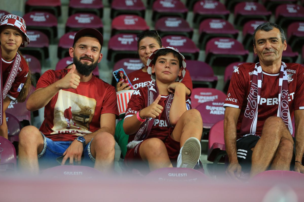 Imagini dinainte de Rapid - CFR Cluj