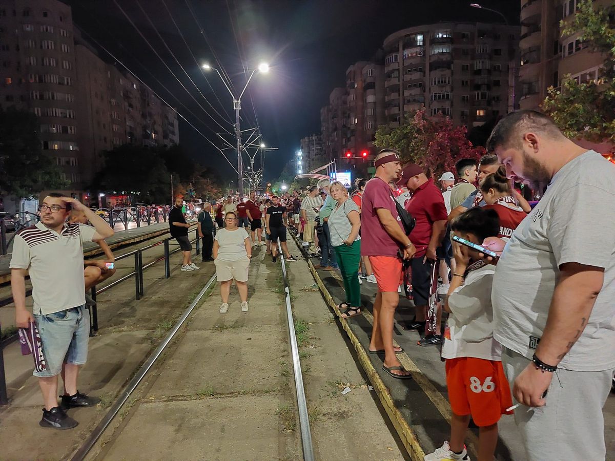 Întrebarea care l-a făcut pe Cristi Chivu să plece din fața camerelor, imediat după Rapid - CFR Cluj