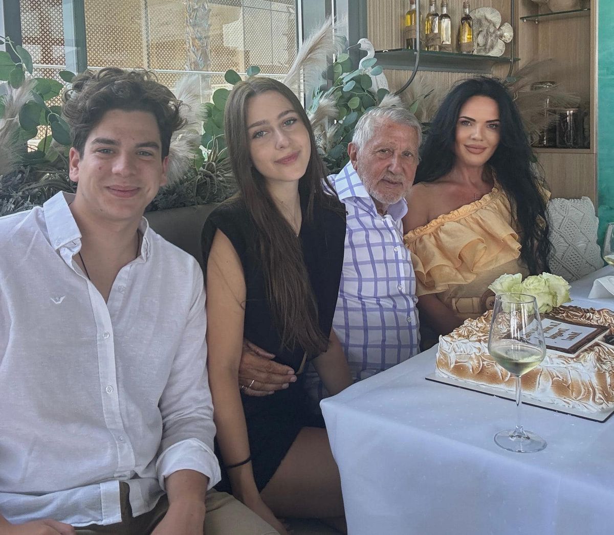 Cine e milionarul de la care ar fi pornit scandalul dintre Ilie Năstase și Ioana Simion: „Am sunat-o de ziua ei! Suferă, dar îi va fi devotată”