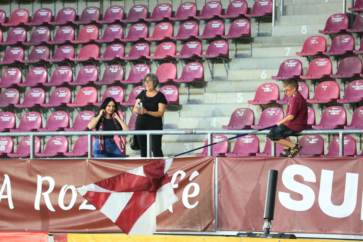 Ce derby în Giulești! Rapid - CFR Cluj, decis de golul marcat de Hasani la ultima fază