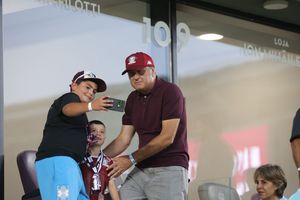 Rapid - CFR Cluj » Primul meci în Giulești pentru Costel Gâlcă. Echipele de start