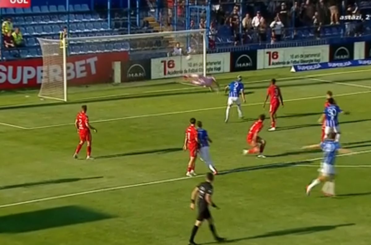 Ianis Hagi, lăudat de Zicu: „Are entuziasm și bucuria de a juca fotbal”